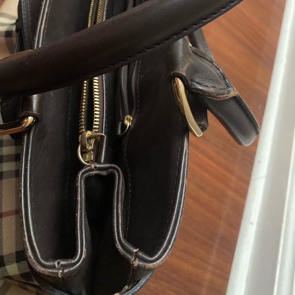 Original Burberry Handbag - Picture 9 of 10